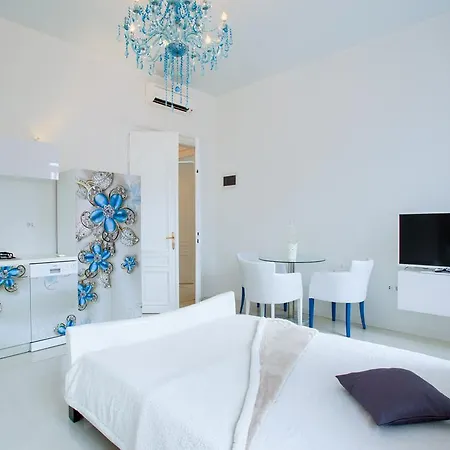 Collins Center * Пула