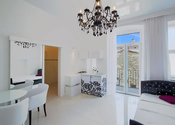 Collins Center Appartement