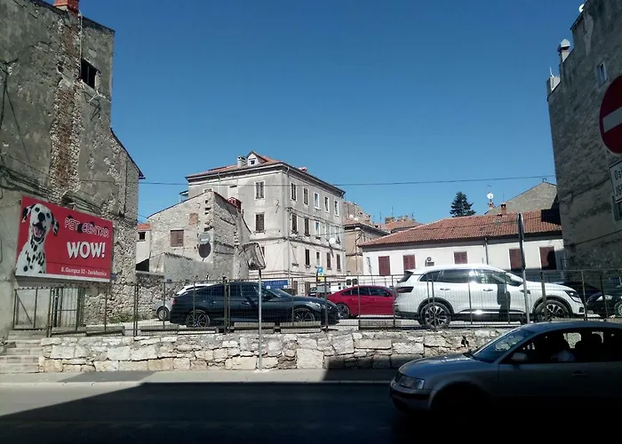 Collins Center 아파트 *